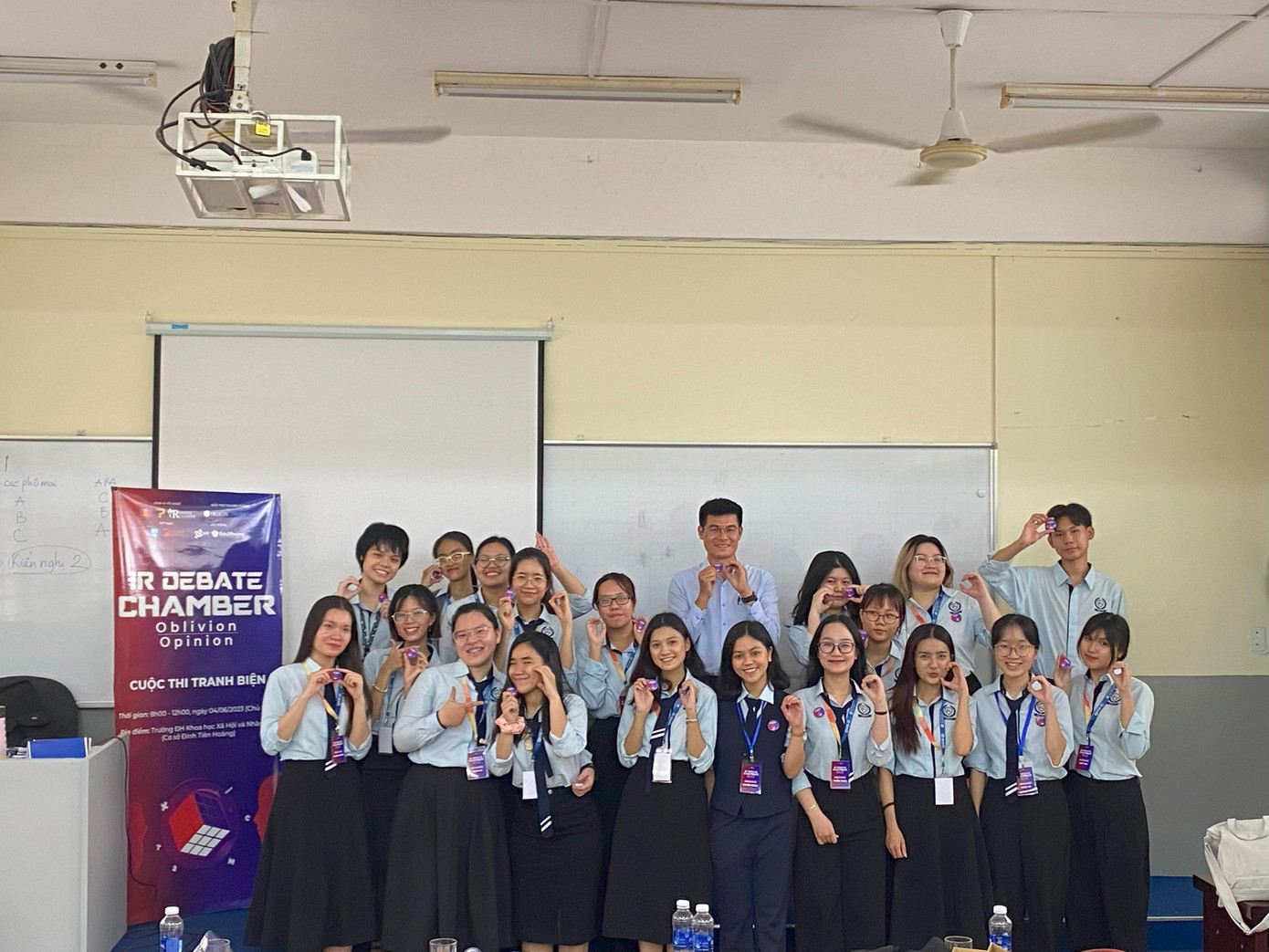 Đội ngũ Ban Tổ chức cuộc thi IR Debate Chamber. (ảnh: BTC)