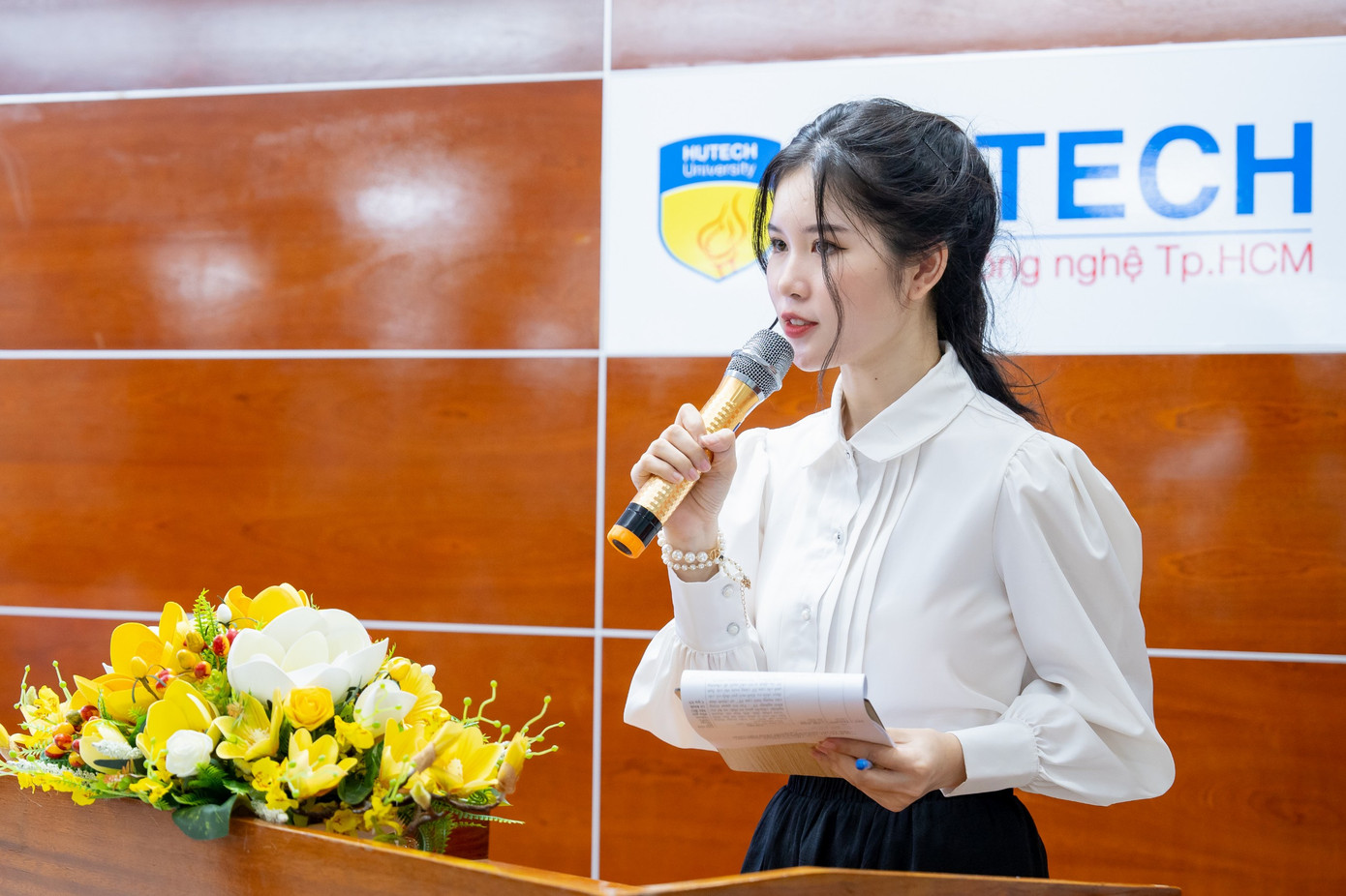 Từ nhỏ, Thu Hiền đã bén duyên với nghề MC. (Ảnh: NVCC) Từ nhỏ, Thu Hiền đã bén duyên với nghề MC. (Ảnh: NVCC)