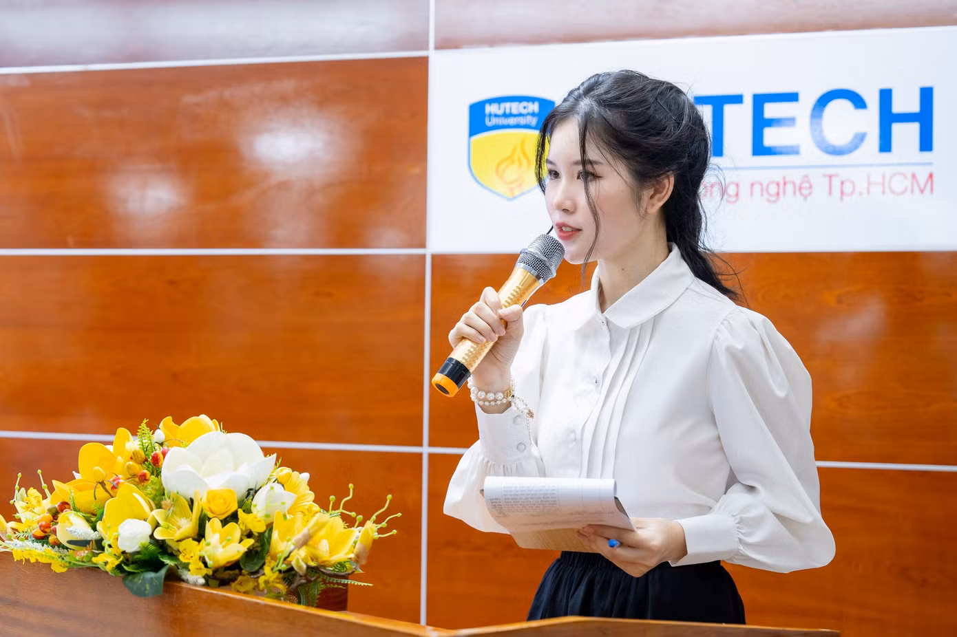 Từ nhỏ, Thu Hiền đã bén duyên với nghề MC. (Ảnh: NVCC) Từ nhỏ, Thu Hiền đã bén duyên với nghề MC. (Ảnh: NVCC)