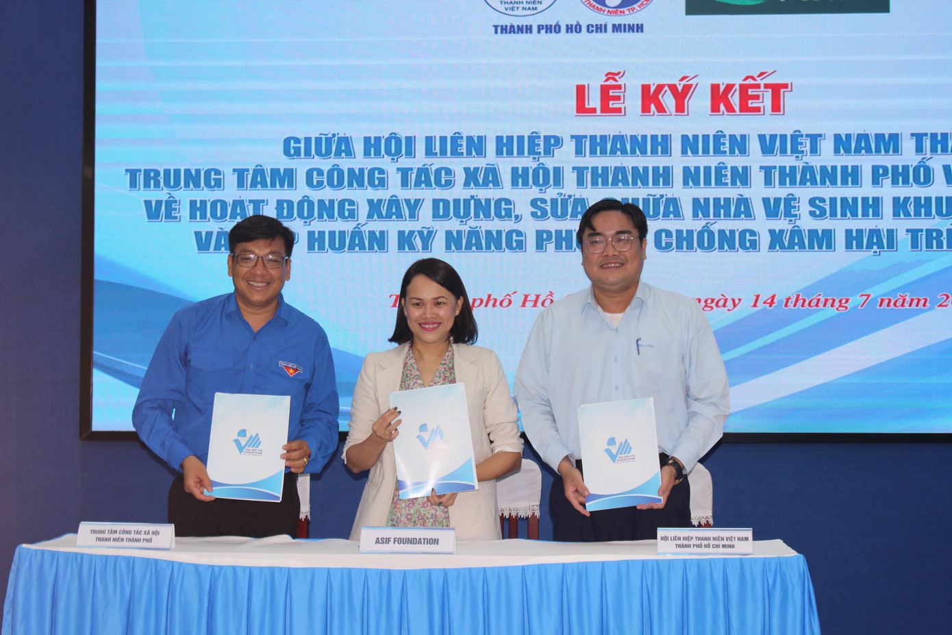 Hội LHTN Việt Nam TPHCM, Trung tâm Công tác xã hội Thanh niên Thành phố và ASIF Foundation cùng ký kết hợp tác thực hiện hoạt động Tăng cường khả năng tiếp cận nhà vệ sinh đạt tiêu chuẩn, thân thiện với học sinh.