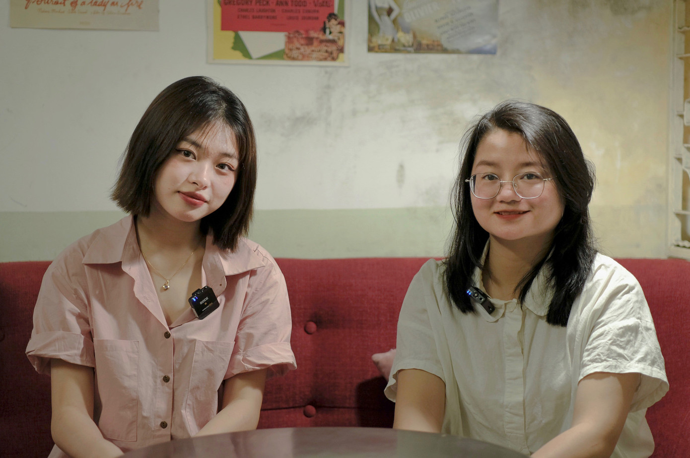 Nhi (trái) cùng chị Hà Lệ Diễm trong tập 3 sắp tới đây của dự án. Nhi (trái) cùng chị Hà Lệ Diễm trong tập 3 sắp tới đây của dự án.