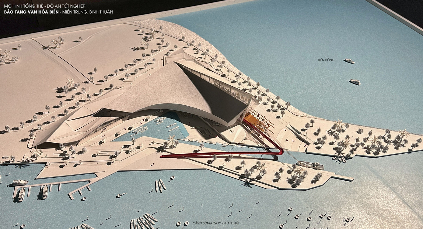 Mô hình thiết kế thuộc chủ đề “Bảo tàng văn hóa biển miền Trung, Bình Thuận” mà Chi thực hiện. (Ảnh: NVCC) Mô hình thiết kế thuộc chủ đề “Bảo tàng văn hóa biển miền Trung, Bình Thuận” mà Chi thực hiện. (Ảnh: NVCC)