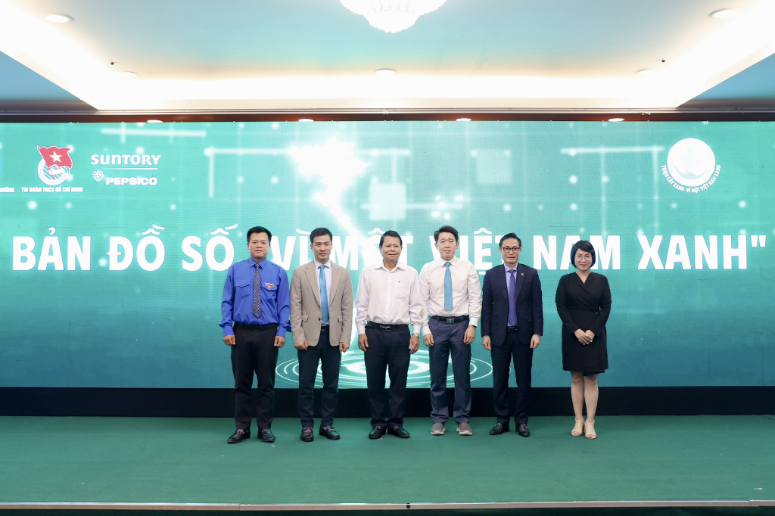 Các đại biểu cùng tham gia ra mắt bản đồ số “Vì một Việt Nam xanh”. Các đại biểu cùng tham gia ra mắt bản đồ số “Vì một Việt Nam xanh”.