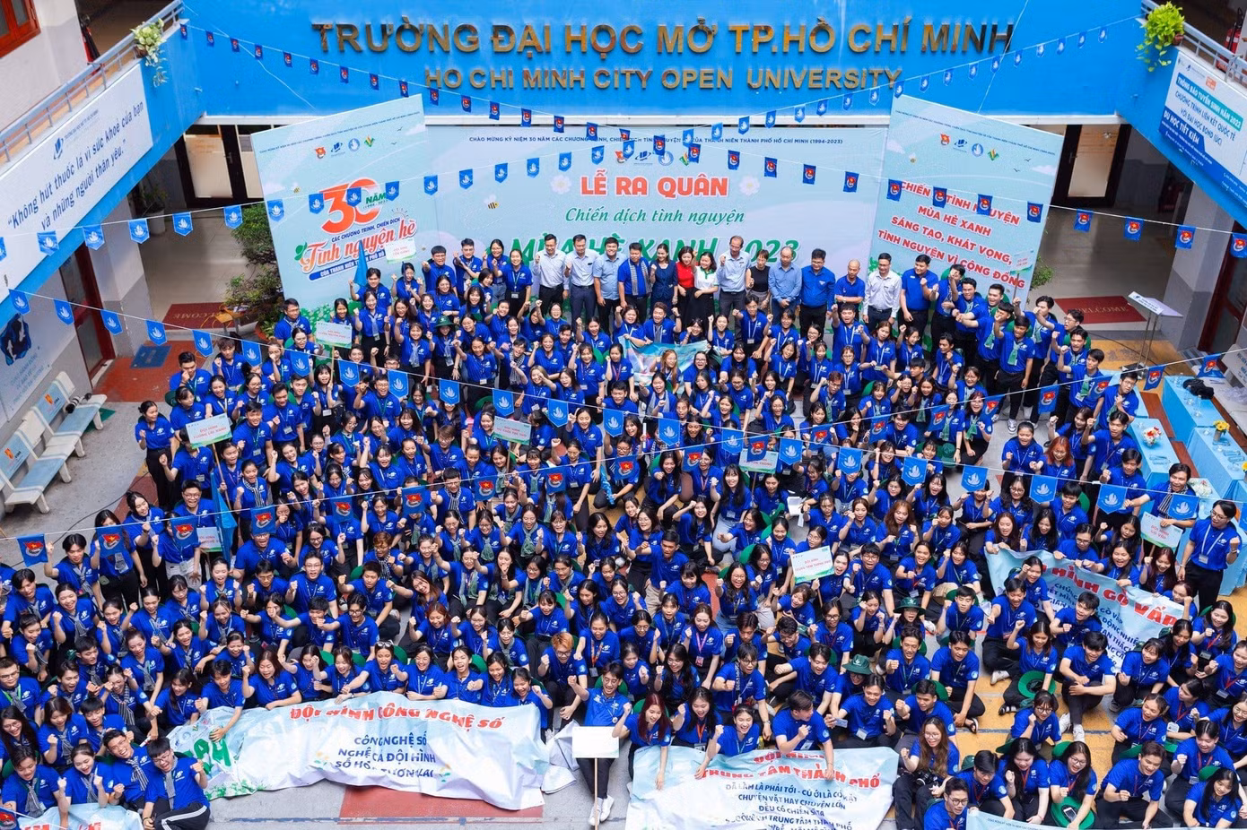 Lễ ra quân Chiến dịch tình nguyện "Mùa Hè Xanh" lần thứ 29, năm 2023 thu hút rất đông sinh viên tham gia.