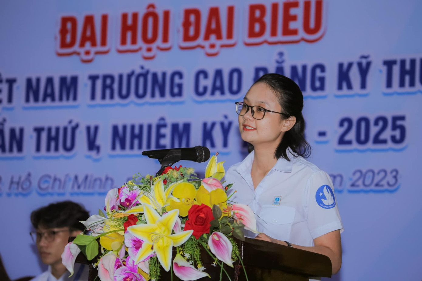 Chị Trần Thu Hà - Phó Bí thư Thành Đoàn, Chủ tịch Hội Sinh viên TP. HCM phát biểu tại Đại hội. (Ảnh: TLTĐ)