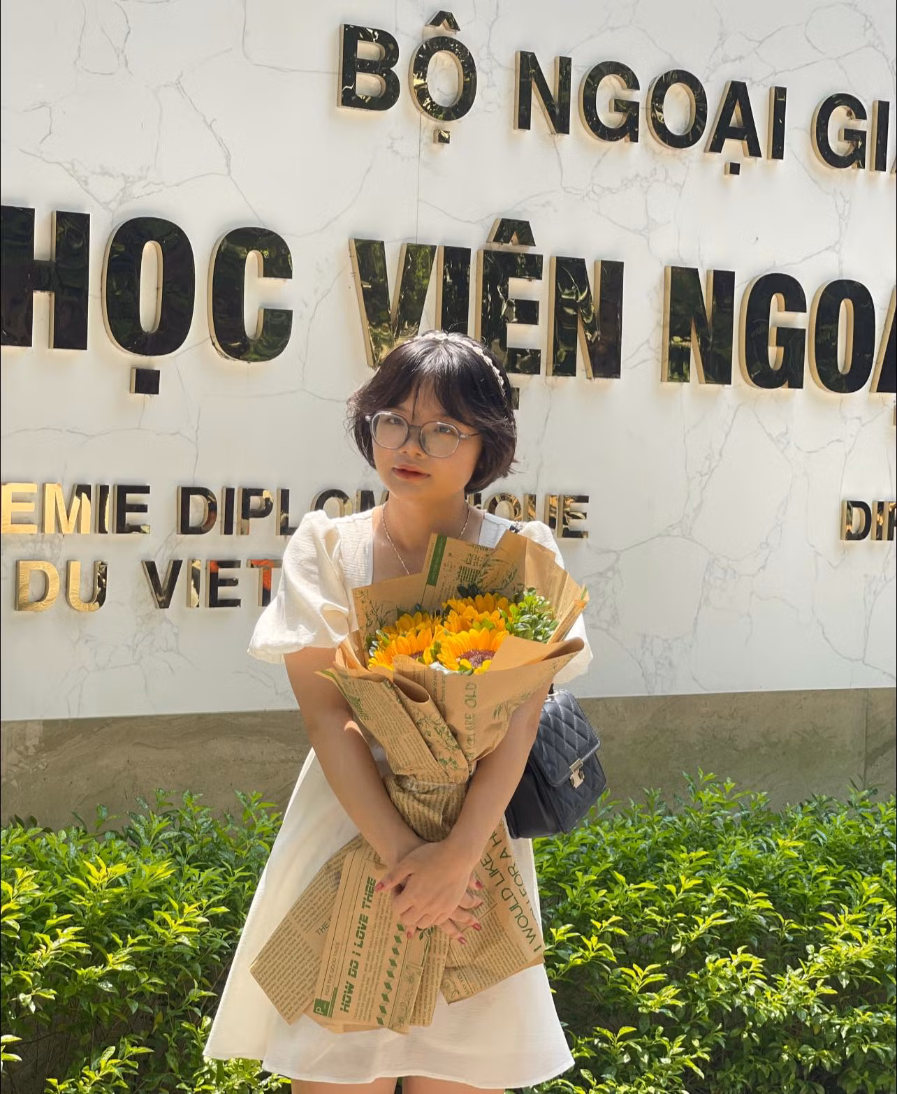 Chuyên ngành đại học đã tạo cơ hội cho Đỗ Thị Hoa tiếp xúc công việc sáng tạo nội dung từ sớm. (Ảnh: NVCC)