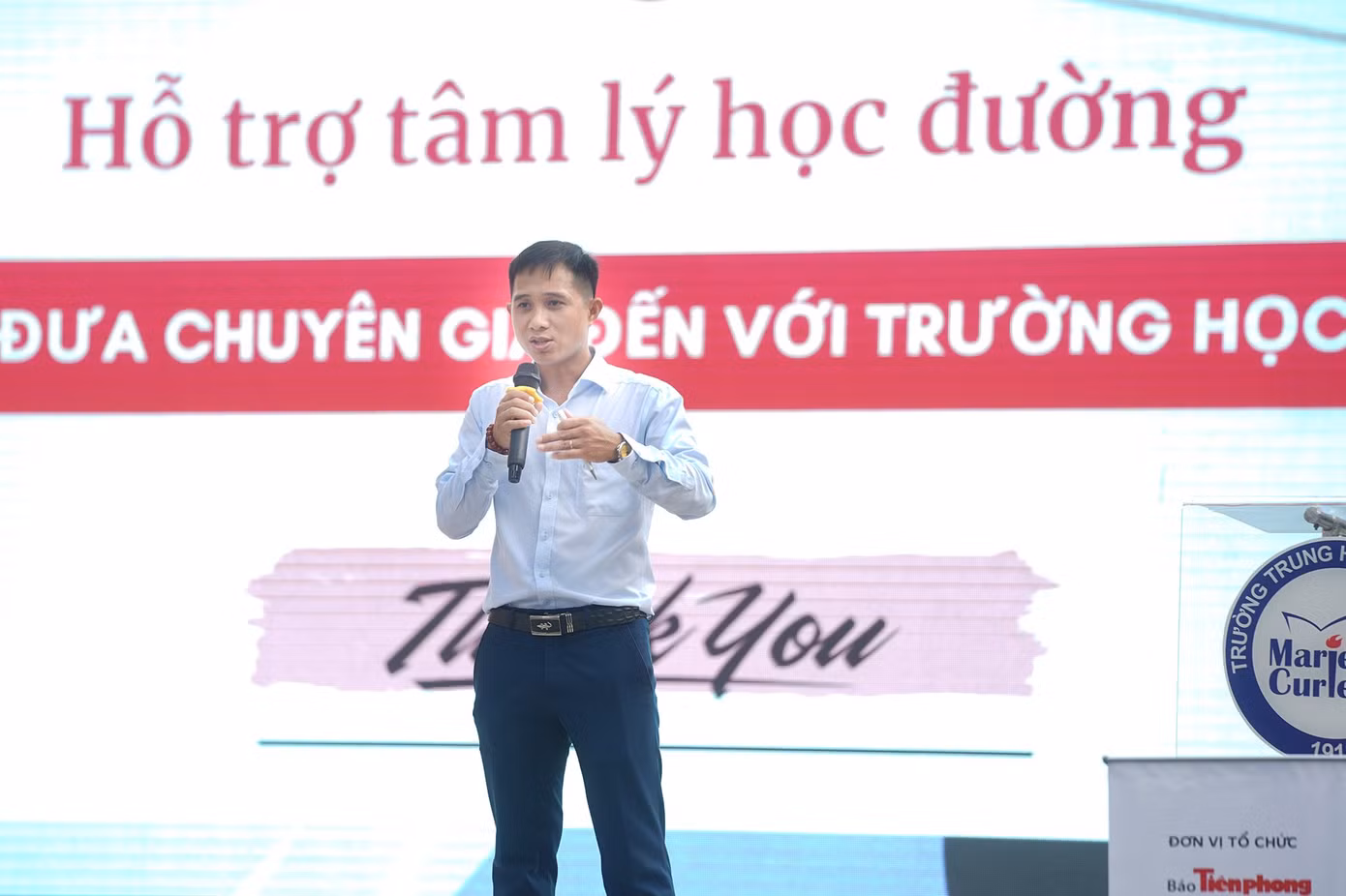 Nhà báo Nguyễn Dũng chia sẻ tại chương trình. (Ảnh: Phạm Nguyễn)