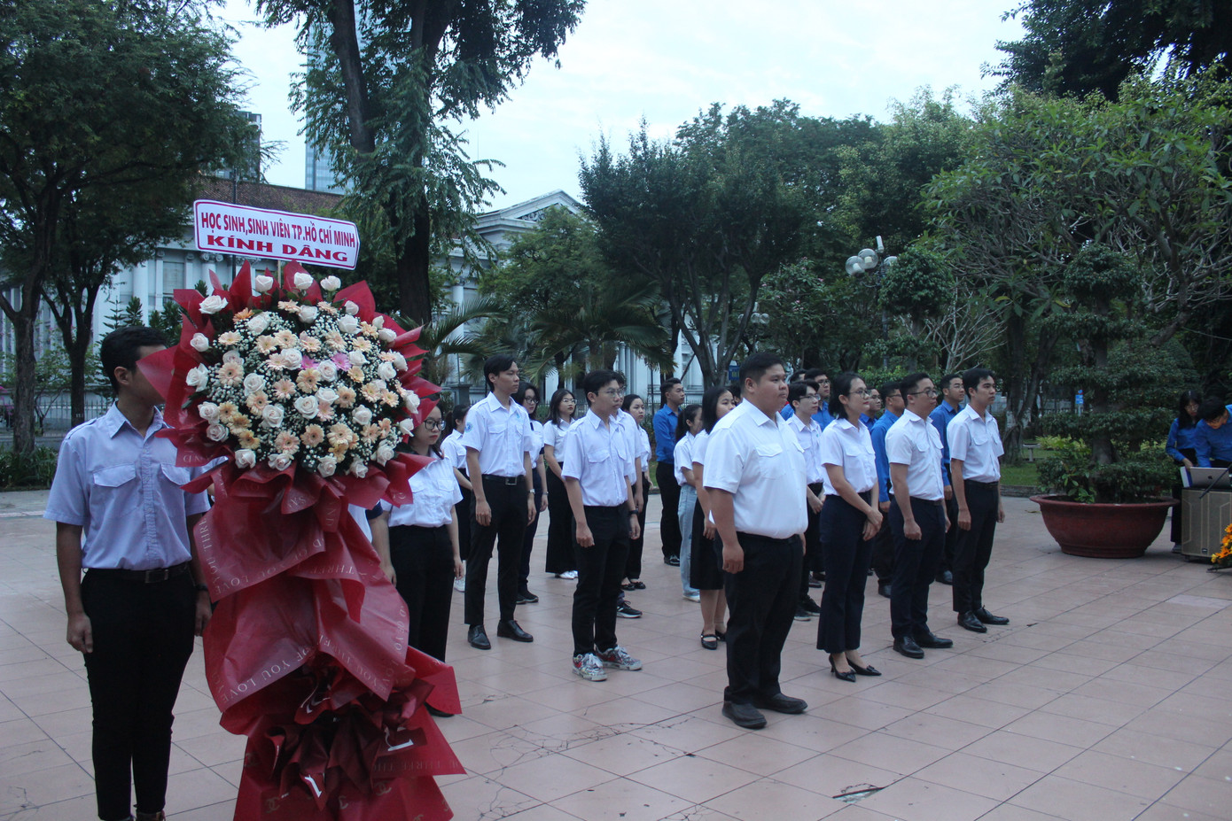 Hoạt động này nhằm kỷ niệm 73 năm Ngày truyền thống học sinh, sinh viên và Hội Sinh viên Việt Nam (09/01/1950 - 09/01/2023); giới thiệu, tuyên dương và nhân rộng các điển hình Học sinh 3 tốt, Sinh viên 5 tốt có thành tích xuất sắc trong học tập và rèn luyện tại các trường Đại học, Học viện, Cao đẳng, Trung cấp, các trường Trung học phổ thông và các cơ sở Giáo dục nghề nghiệp - Giáo dục thường xuyên trên địa bàn TPHCM.