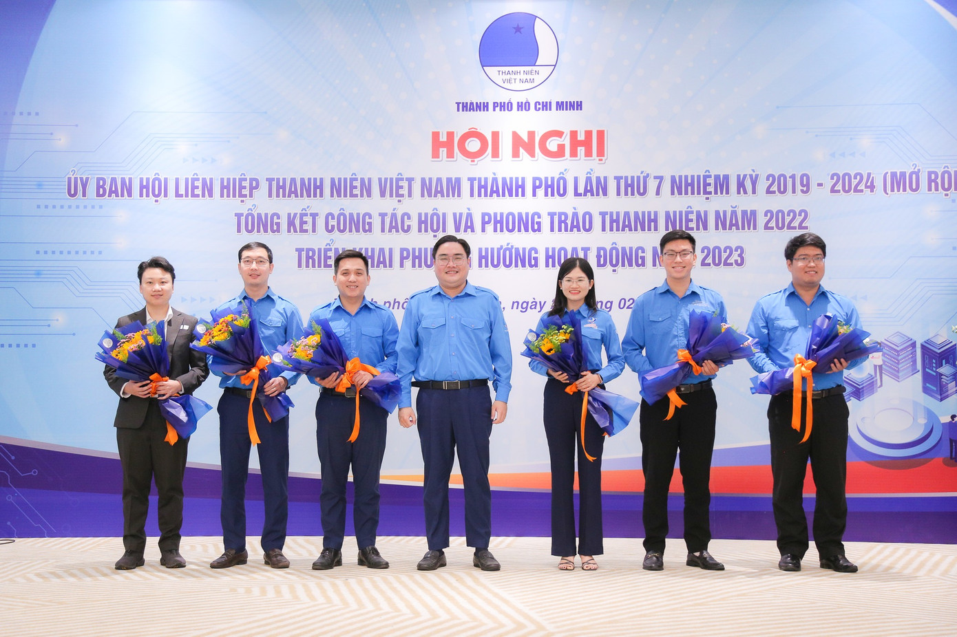 Trong Hội nghị tổng kết Hội LHTN Việt Nam TPHCM lần thứ 7, hội nghị đã hiệp thương bầu bổ sung nhân sự và khen thưởng các đơn vị, cá nhân đạt thành tích cao trong công tác Hội và phong trào thanh niên của thành phố năm 2022. Trong Hội nghị tổng kết Hội LHTN Việt Nam TPHCM lần thứ 7, hội nghị đã hiệp thương bầu bổ sung nhân sự và khen thưởng các đơn vị, cá nhân đạt thành tích cao trong công tác Hội và phong trào thanh niên của thành phố năm 2022.