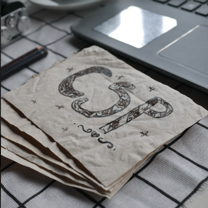 Sản phẩm giấy từ vỏ sò. Sản phẩm giấy từ vỏ sò.