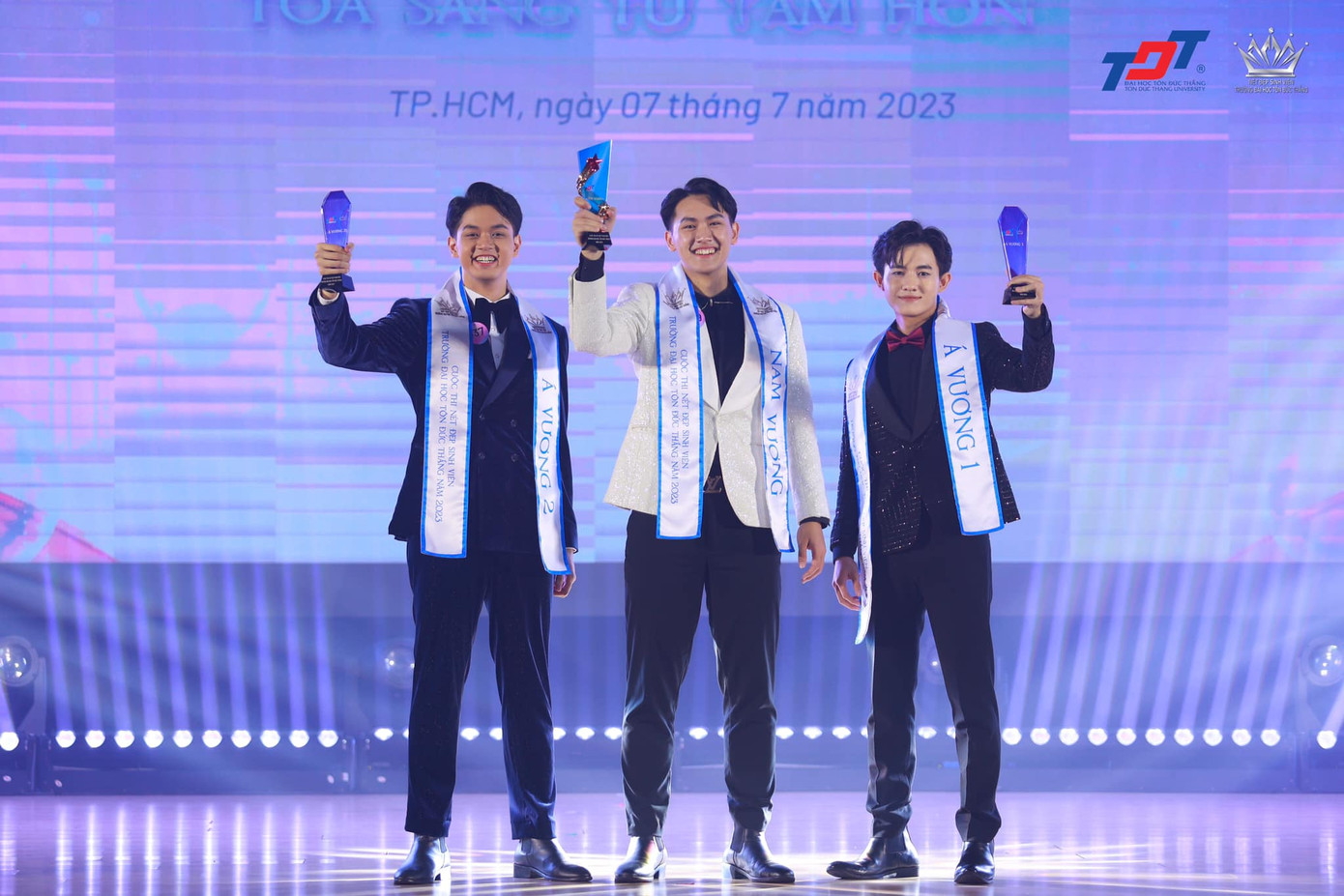 " Trần Bá Tân xuất sắc trở thành tân Nam vương "Nét đẹp sinh viên TDTU 2023". (Ảnh: BTC)