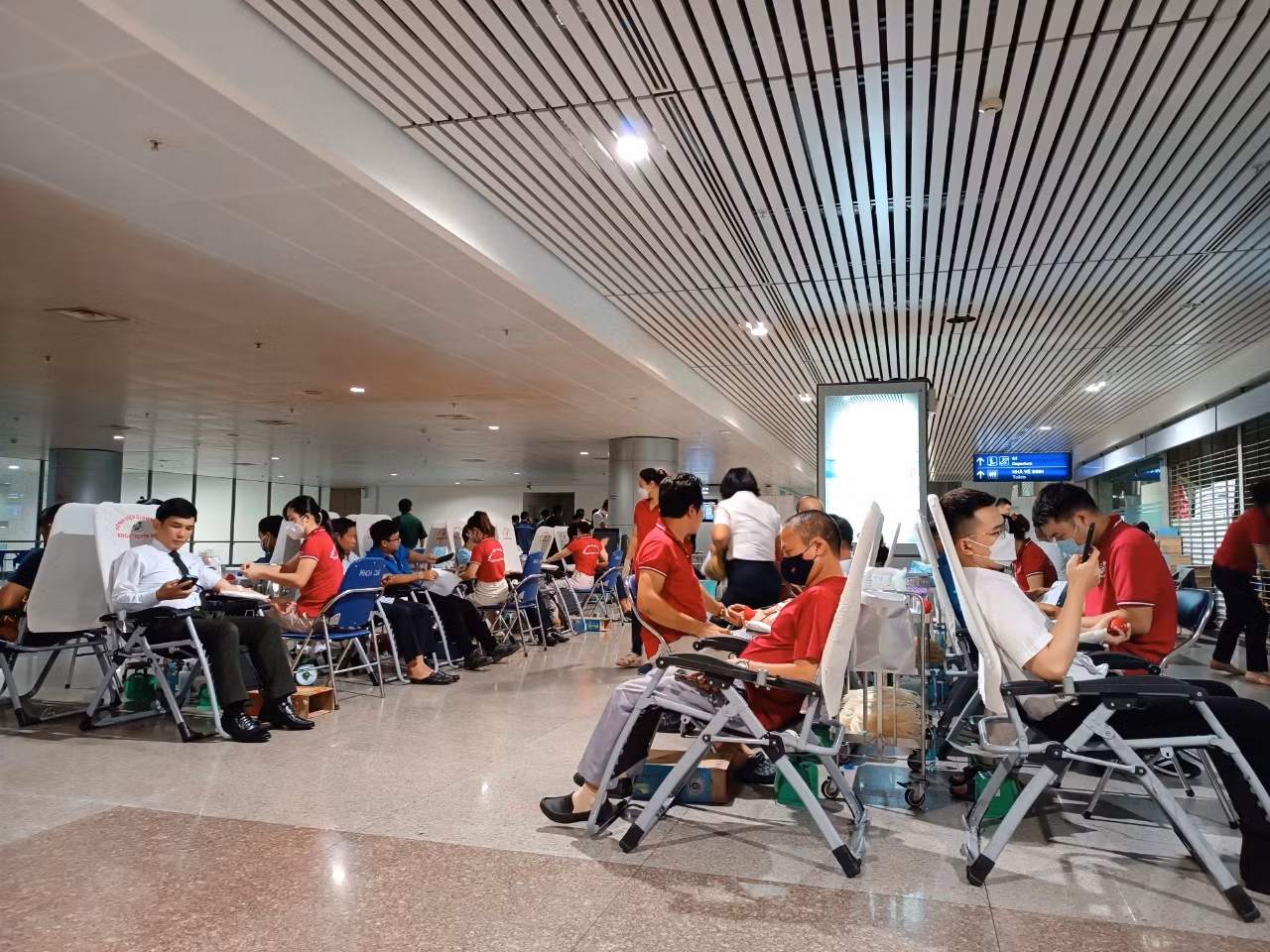 Với thông điệp "Hiến máu cứu người – Sinh mệnh của bạn và tôi", chương trình ngày càng lan tỏa rộng rãi trong cộng đồng. Cho đến nay, chương trình hiến máu 'Chủ nhật Đỏ' đã vận động được gần 60.000 đơn vị máu.
