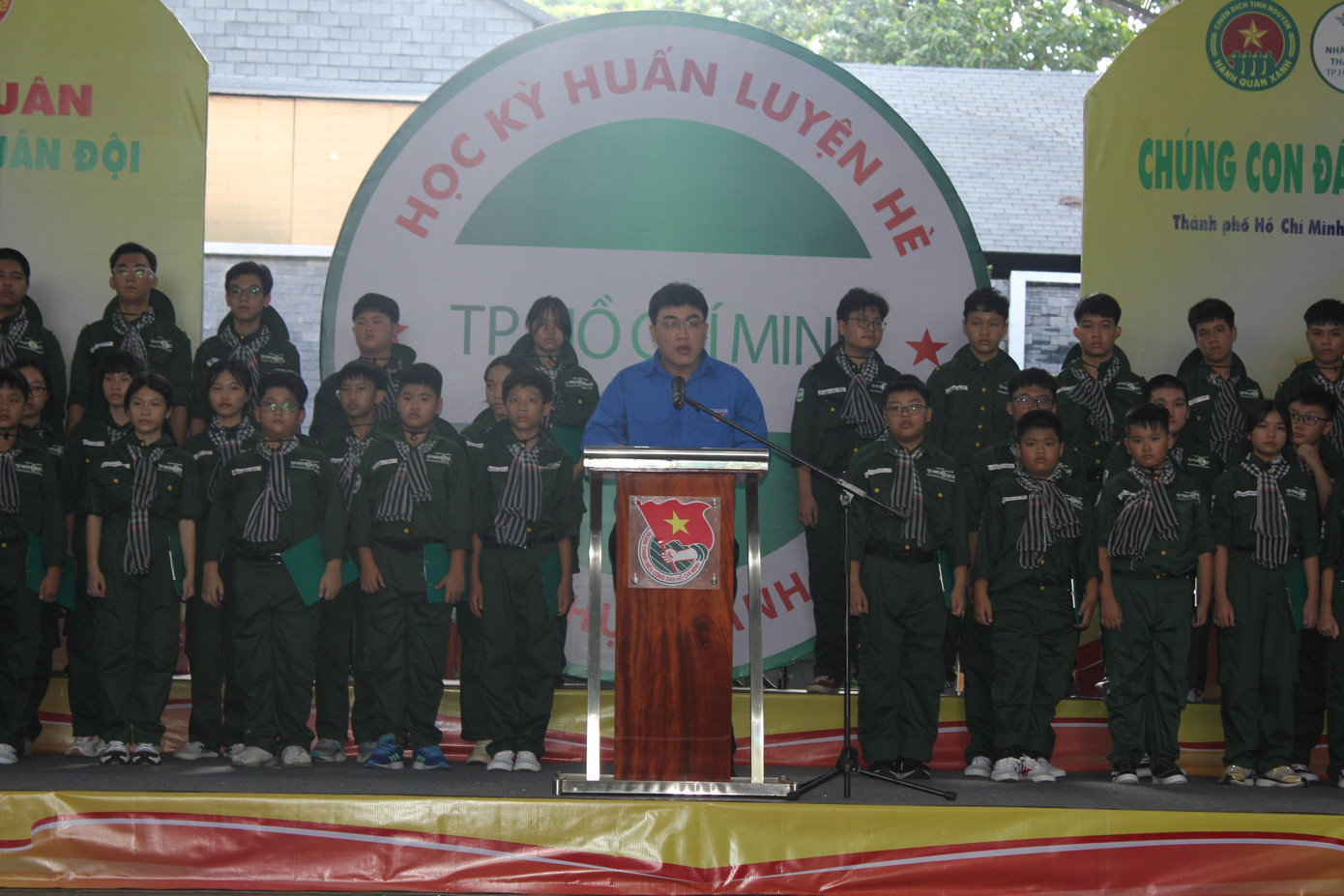 137 chiến sĩ nhí tham gia "Học kỳ trong Quân đội", chủ đề “Chúng con đã trưởng thành”. 137 chiến sĩ nhí tham gia "Học kỳ trong Quân đội", chủ đề “Chúng con đã trưởng thành”.