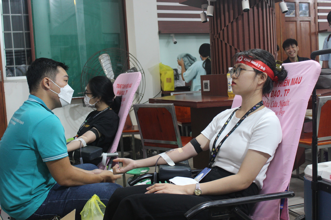 ThS. BS Hà Thanh Đạt – Bí thư Đoàn Thanh niên trường ĐH Y khoa Phạm Ngọc Thạch cho biết: “Hoạt động hiến máu tình nguyện được Đoàn Thanh niên trường phát động hàng tháng. Chương trình này càng ý nghĩa khi diễn ra đúng Ngày truyền thống học sinh, sinh viên Việt Nam (9/1) và chào mừng thành công của Đại hội Đoàn toàn quốc lần thứ XII.