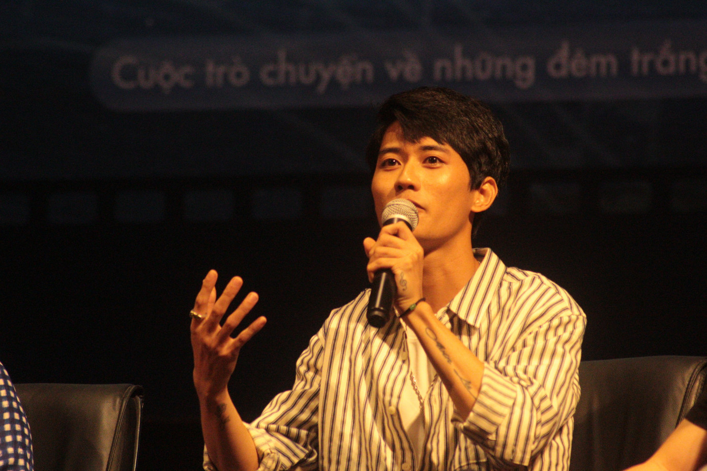 Diễn viên Avin Lu chia sẻ tại buổi buổi Talkshow. (Ảnh: CLB Sân khấu và Điện ảnh) Diễn viên Avin Lu chia sẻ tại buổi buổi Talkshow. (Ảnh: CLB Sân khấu và Điện ảnh)