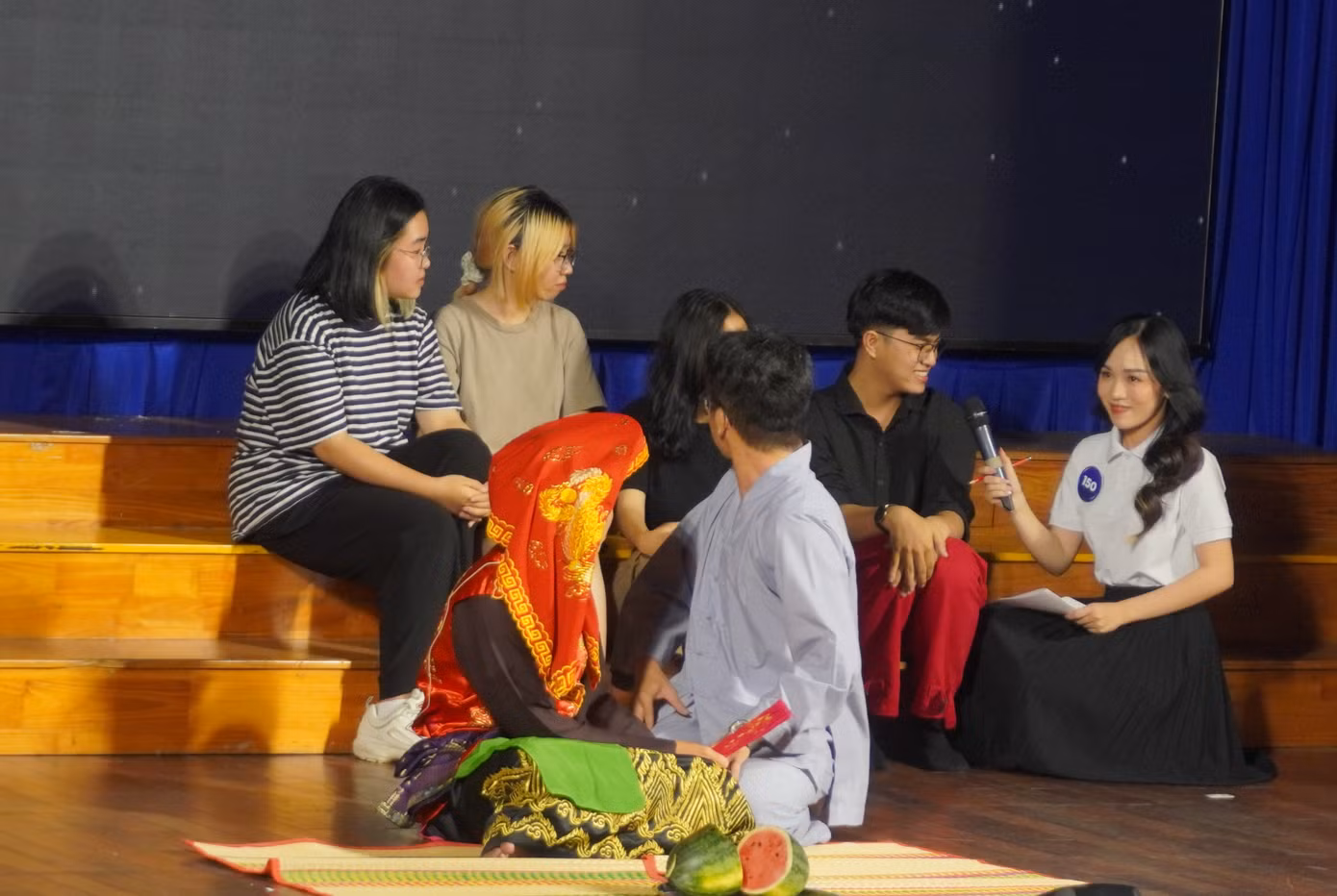 Cách khai thác thông tin thông minh đã giúp Gia Uyên vượt qua vòng 2, lọt top 3 chung cuộc.