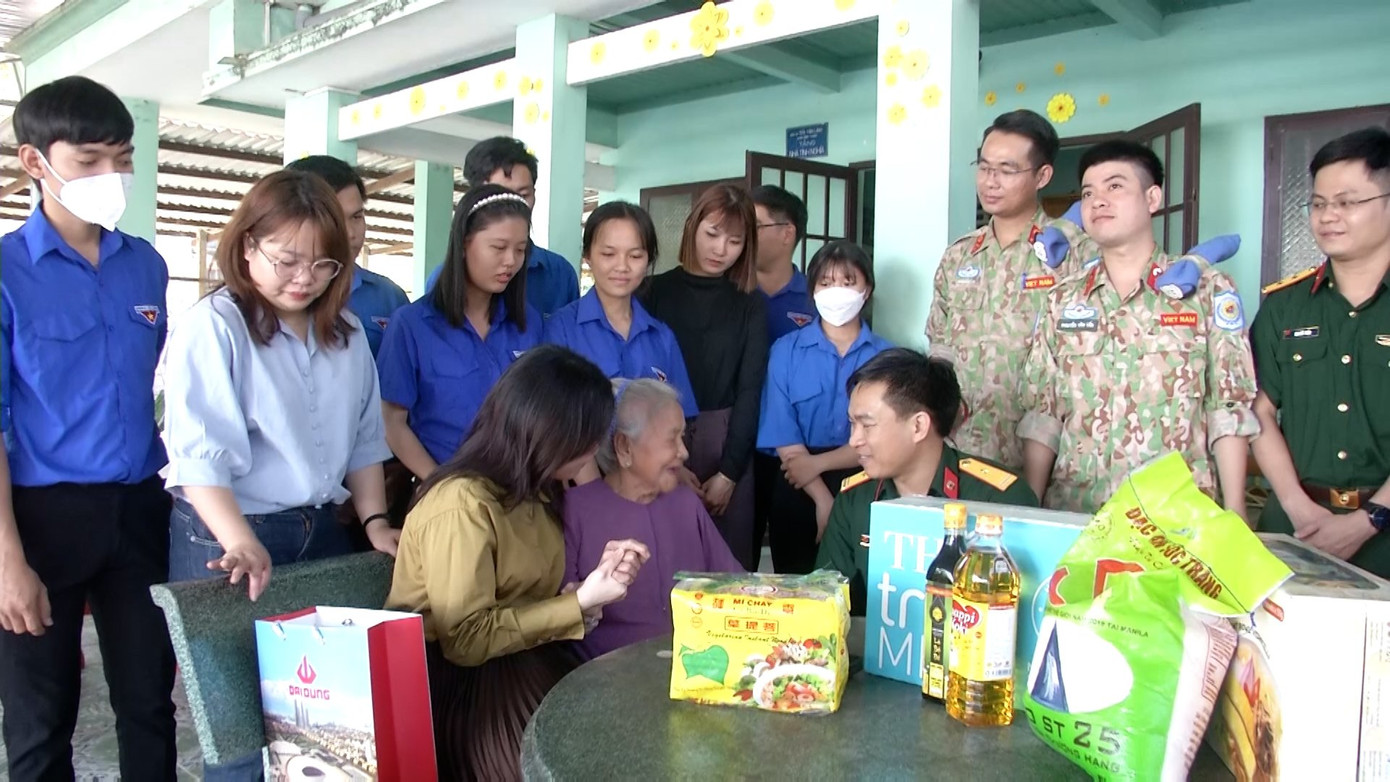 Chương trình thực hiện từ nay đến ngày 5/3, với số lượng 98 Bà mẹ Việt Nam anh hùng trên địa bàn thành phố với kinh phí chăm sóc gần 500 triệu đồng.