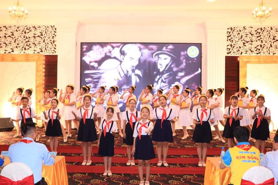 Một tiết mục văn nghệ tại Lễ khai mạc Trại huấn luyện Kim Đồng toàn quốc khu vực phía Nam năm 2023. (Ảnh: Tình Đoàn Bình Dương)