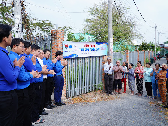 Công trình thanh niên "Thắp sáng tuyến hẻm" được triển khai trên địa bàn huyện Cần Giờ.