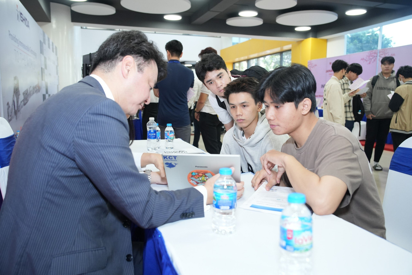 Các doanh nghiệp Nhật Bản tại Việt Nam đang &quot;khát&quot; nhân sự có chuyên môn và tay nghề cao.