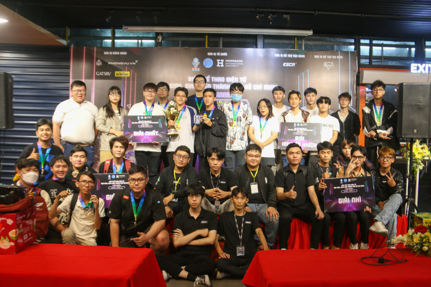 Các đội đoạt giải trong Giải thể thao Điện tử 'ESC 2023'. Các đội đoạt giải trong Giải thể thao Điện tử 'ESC 2023'.