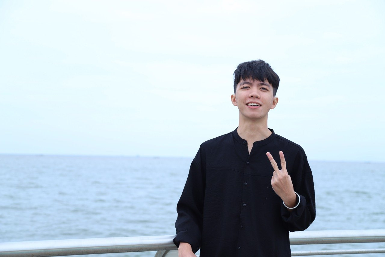 Trung Tính cho biết so với mọi năm, 3 triệu đồng được chu cấp từ gia đình lúc này không đủ để cậu chi tiêu. (Ảnh: NVCC) Trung Tính cho biết so với mọi năm, 3 triệu đồng được chu cấp từ gia đình lúc này không đủ để cậu chi tiêu. (Ảnh: NVCC)