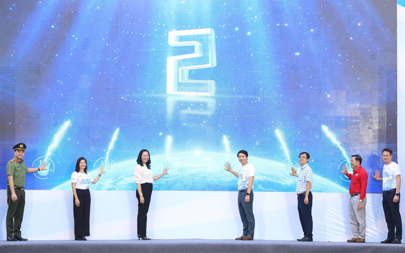 Các đại biểu thực hiện Nghi thức phát động Ngày hội Tình nguyện Quốc gia 2023. Các đại biểu thực hiện Nghi thức phát động Ngày hội Tình nguyện Quốc gia 2023.