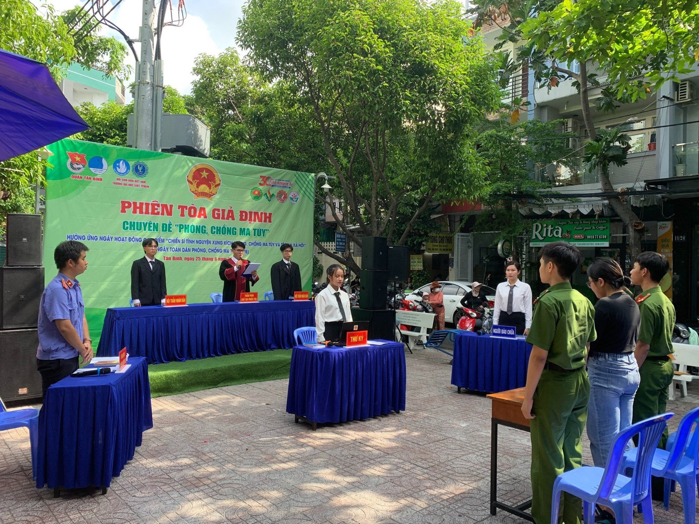 Phiên tòa giả định trên địa bàn Q. Tân Bình. Phiên tòa giả định trên địa bàn Q. Tân Bình.