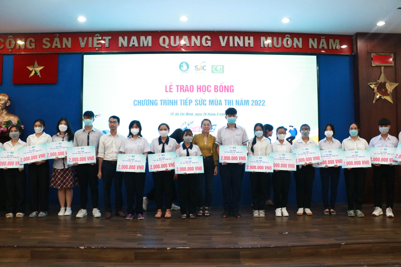 Thí sinh nhận học bổng 'Tiếp sức mùa thi' năm 2022. (Ảnh: Tiến Minh)