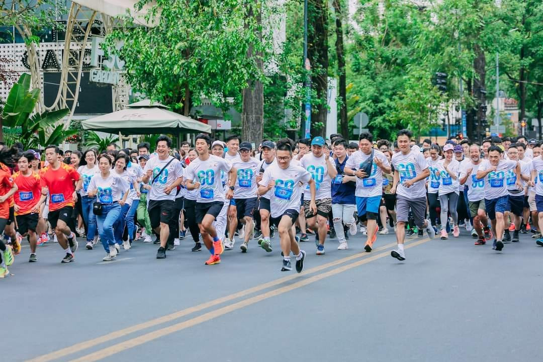 Đông đảo bạn trẻ cùng tham gia Giải chạy bộ "Bước chân xanh" lần 2 nhằm hưởng ứng chiến dịch Giờ Trái đất năm 2023. Đông đảo bạn trẻ cùng tham gia Giải chạy bộ "Bước chân xanh" lần 2 nhằm hưởng ứng chiến dịch Giờ Trái đất năm 2023.