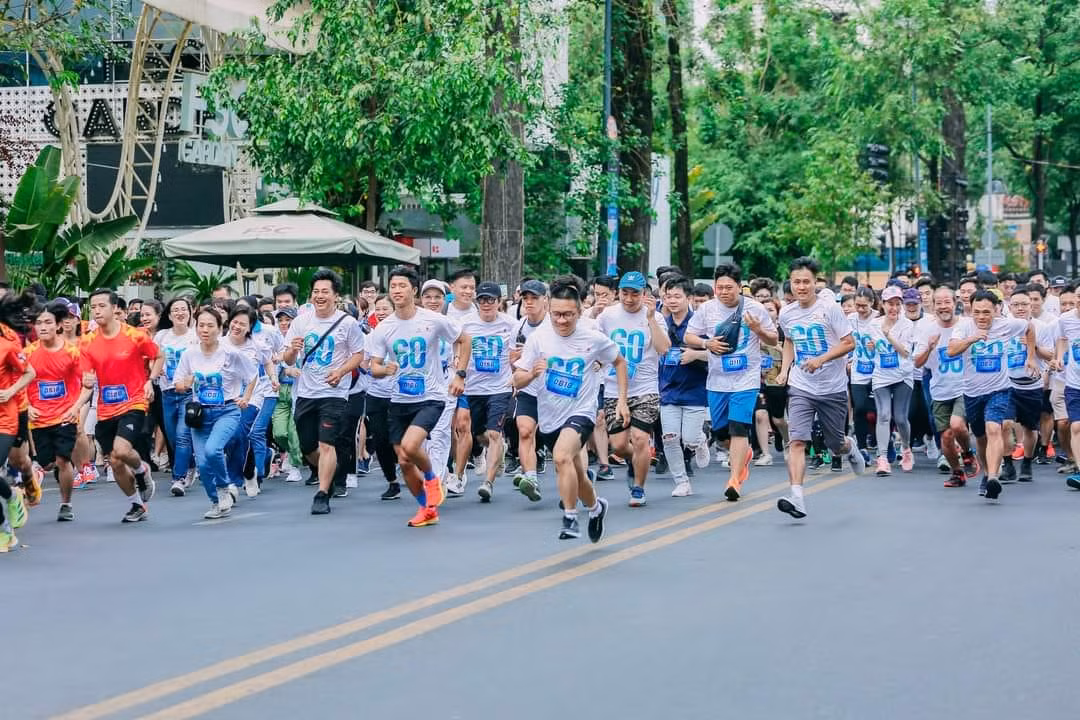 Đông đảo bạn trẻ cùng tham gia Giải chạy bộ "Bước chân xanh" lần 2 nhằm hưởng ứng chiến dịch Giờ Trái đất năm 2023. Đông đảo bạn trẻ cùng tham gia Giải chạy bộ "Bước chân xanh" lần 2 nhằm hưởng ứng chiến dịch Giờ Trái đất năm 2023.
