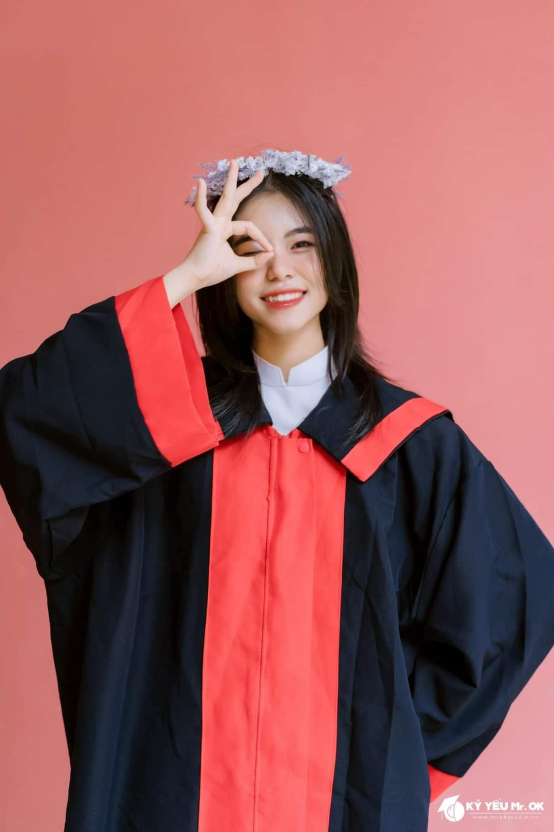 Lê Lộc Phúc Tiên đang học năm thứ nhất, ngành Công nghệ thông tin Kinh doanh - Thương mại điện tử, ĐH Kinh tế TP. HCM. (Ảnh: NVCC)