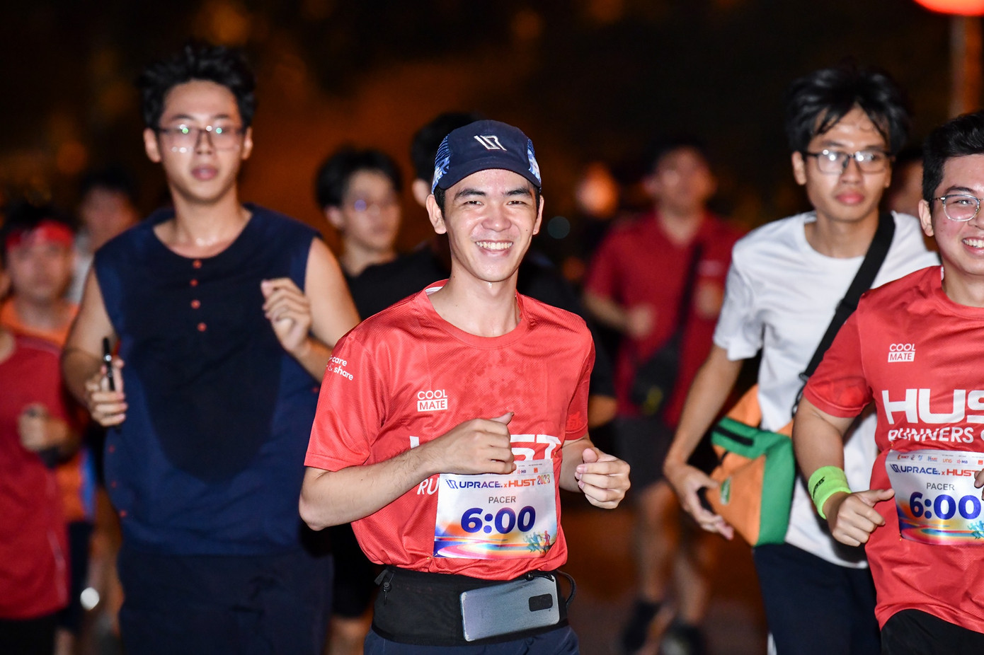 Sinh viên HUST quyết tâm giữ vững ngôi vị đầu bảng của bảng đấu dành cho trường học. Sinh viên HUST quyết tâm giữ vững ngôi vị đầu bảng của bảng đấu dành cho trường học.