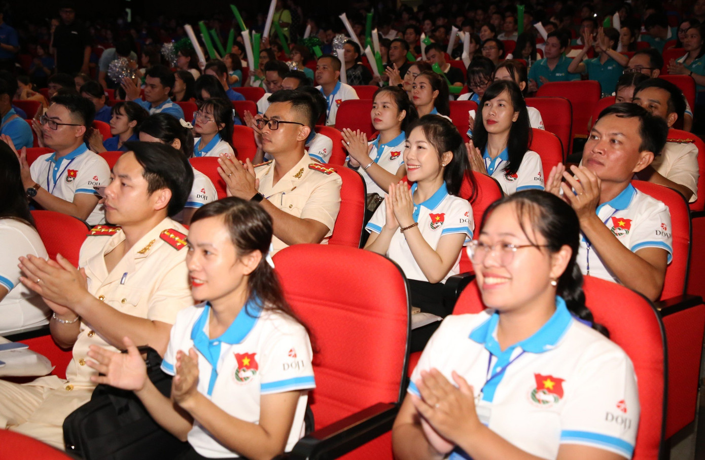 Cuộc thi được phát sóng trực tuyến trên các nền tảng Cổng Thông tin điện tử T.Ư Đoàn, Ban Tuyên giáo T.Ư Đoàn và Ứng dụng Thanh niên Việt Nam. Cuộc thi được phát sóng trực tuyến trên các nền tảng Cổng Thông tin điện tử T.Ư Đoàn, Ban Tuyên giáo T.Ư Đoàn và Ứng dụng Thanh niên Việt Nam.