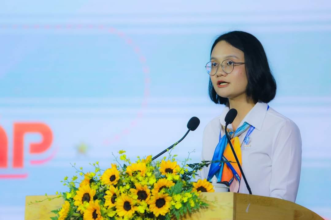 Chủ tịch Hội Sinh viên TP. HCM Trần Thu Hà phát biểu tại khai mạc Đại hội. (Ảnh: TLTĐ) Chủ tịch Hội Sinh viên TP. HCM Trần Thu Hà phát biểu tại khai mạc Đại hội. (Ảnh: TLTĐ)