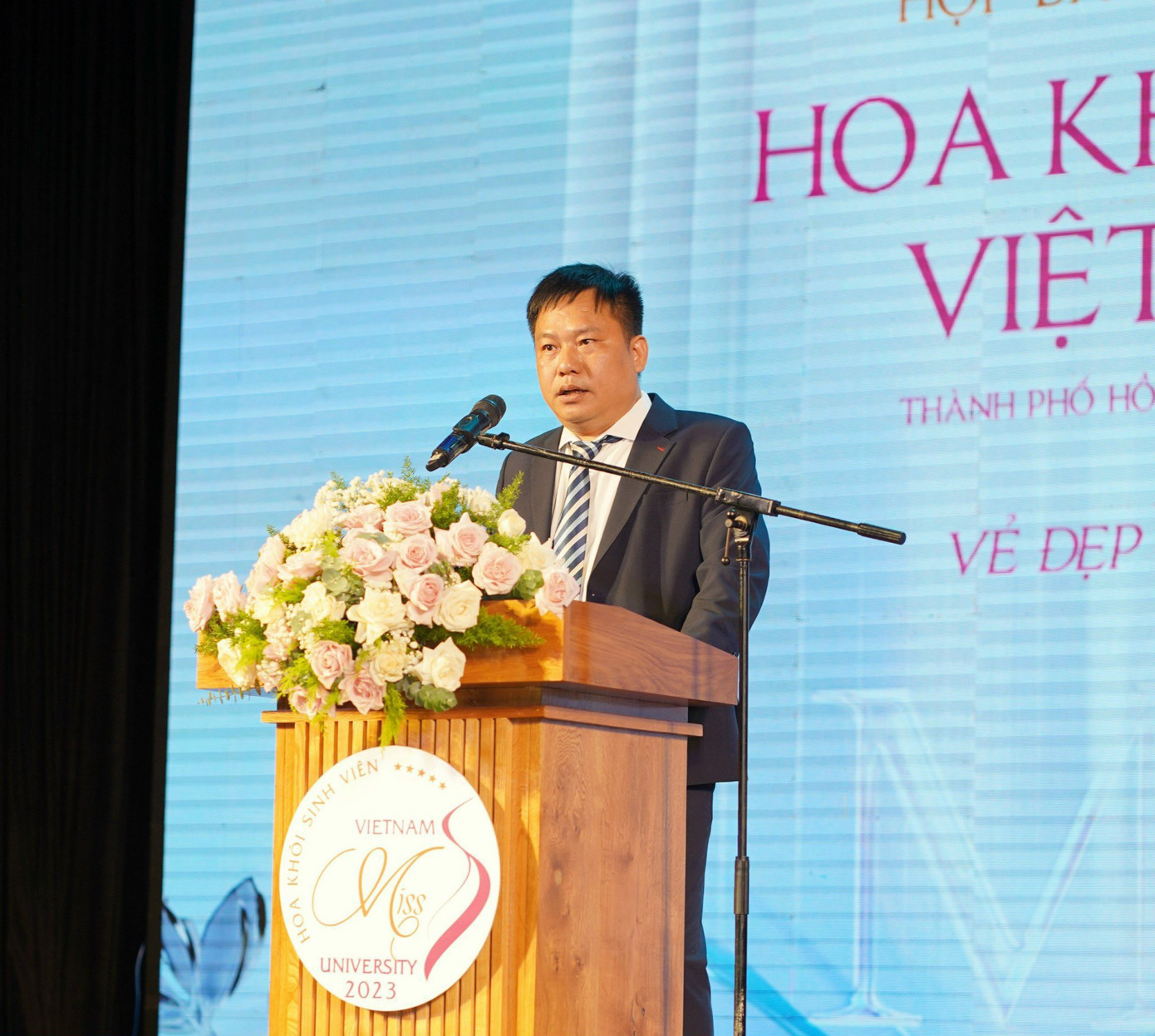 Anh Hoàng Tuấn Việt, Trưởng Ban Tổ chức cuộc thi &apos;Hoa khôi Sinh viên Việt Nam 2023&apos; phát biểu tại buổi phát động cuộc thi.