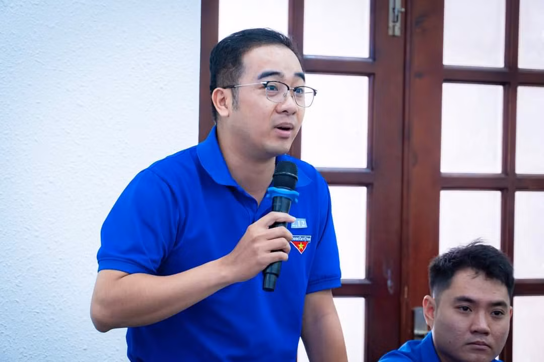 Các đại biểu chia sẻ tại buổi Tọa đàm. (Ảnh: TLTĐ)