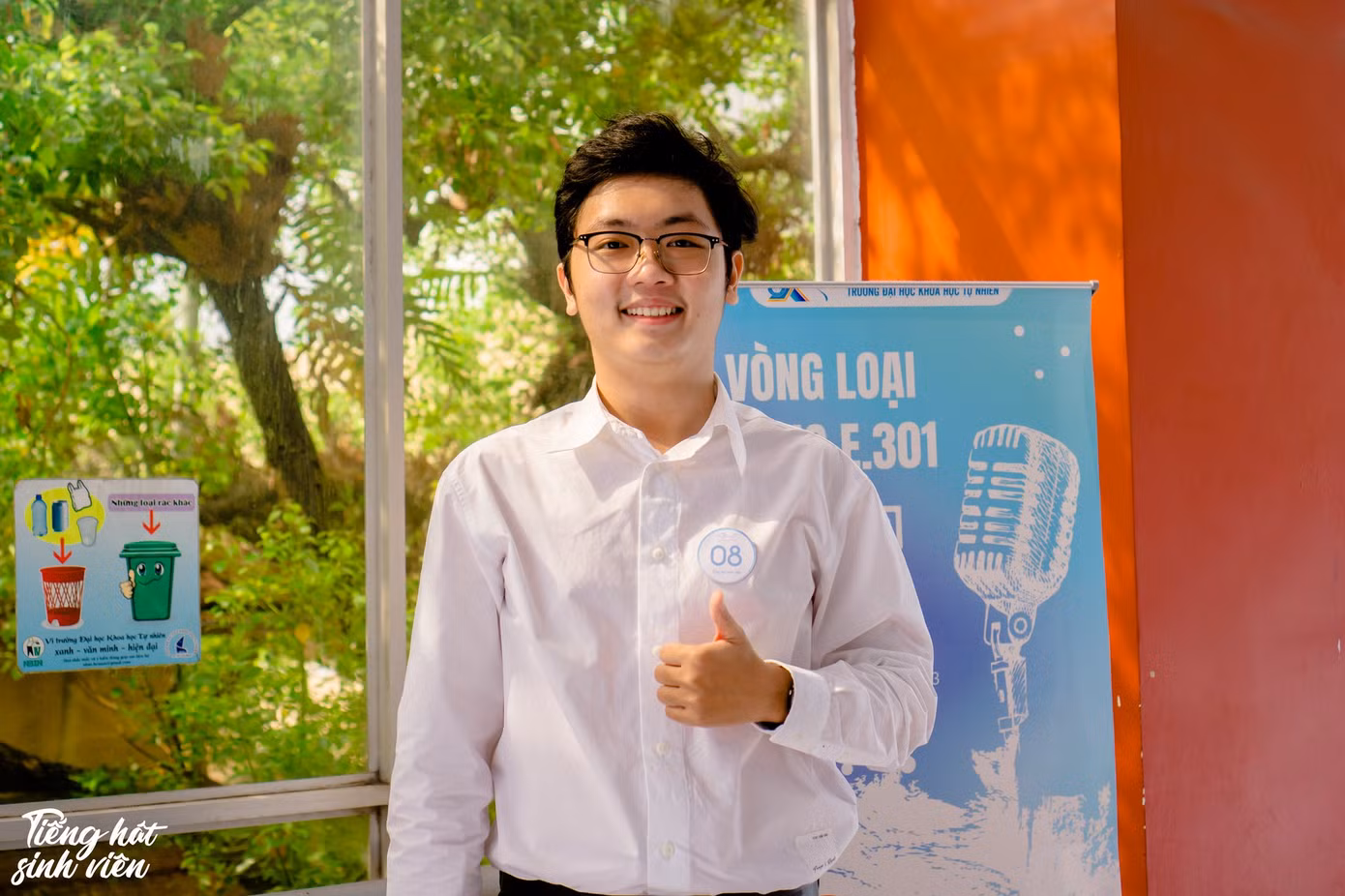 Âm nhạc và ca hát giúp Khánh Thuận cân bằng cuộc sống của mình. Âm nhạc và ca hát giúp Khánh Thuận cân bằng cuộc sống của mình.