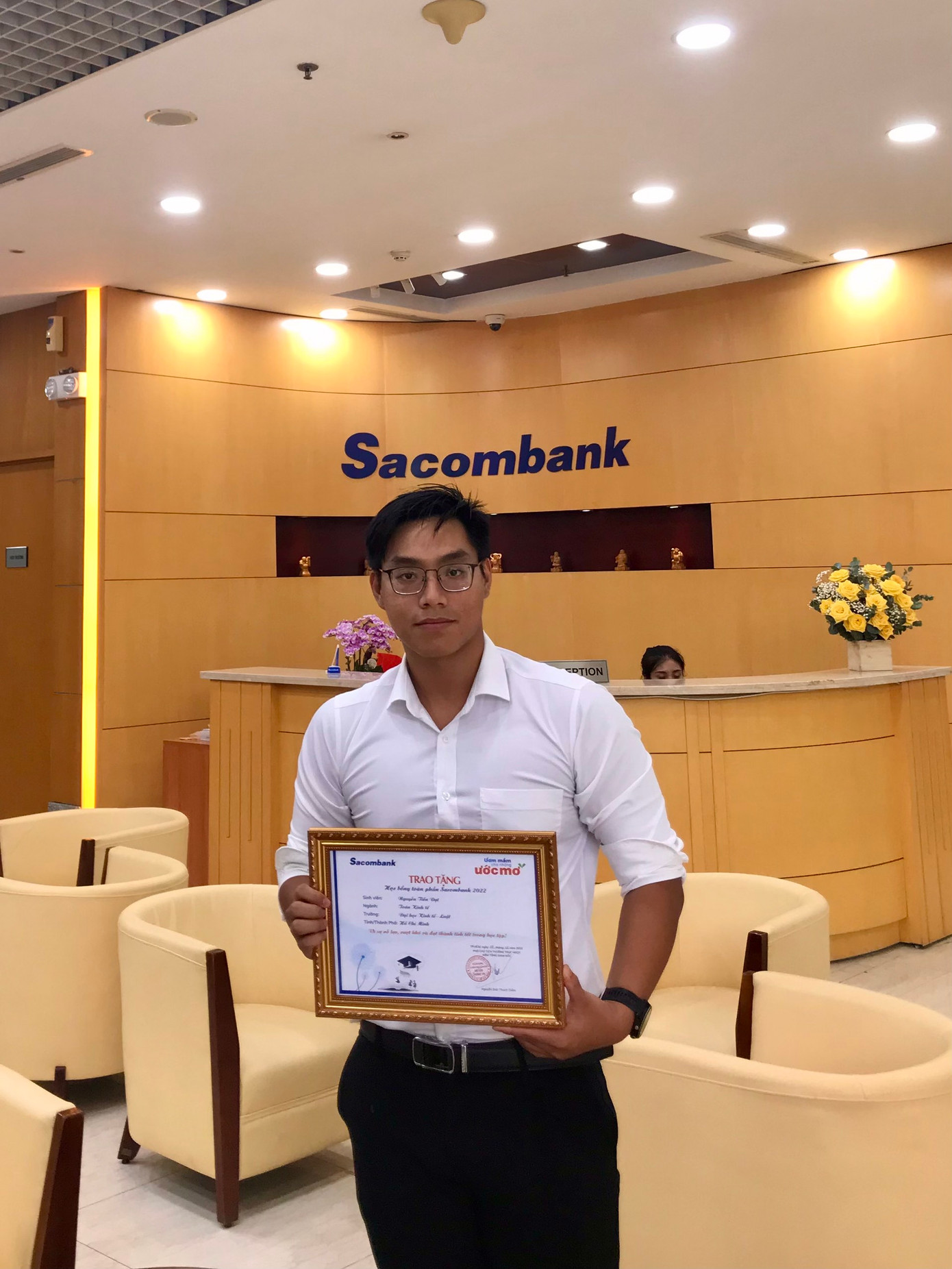 Dù theo đuổi đam mê, nhưng Tiến Đạt không xao lãng việc học mà còn đạt nhiều thành tích ấn tượng (Ảnh: NVCC).