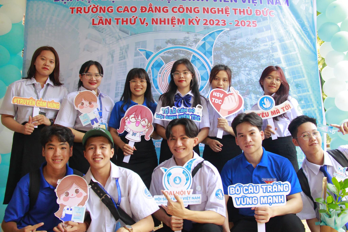 Hội viên phấn khởi tham dự Đại hội. (Ảnh: TLTĐ)