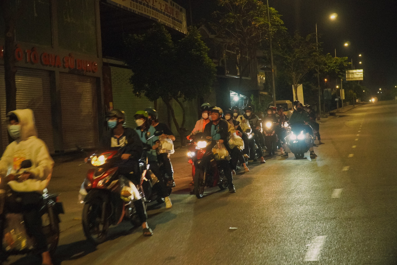 Hoạt động được sự hưởng ứng của đông đảo các bạn sinh viên. Hoạt động được sự hưởng ứng của đông đảo các bạn sinh viên.