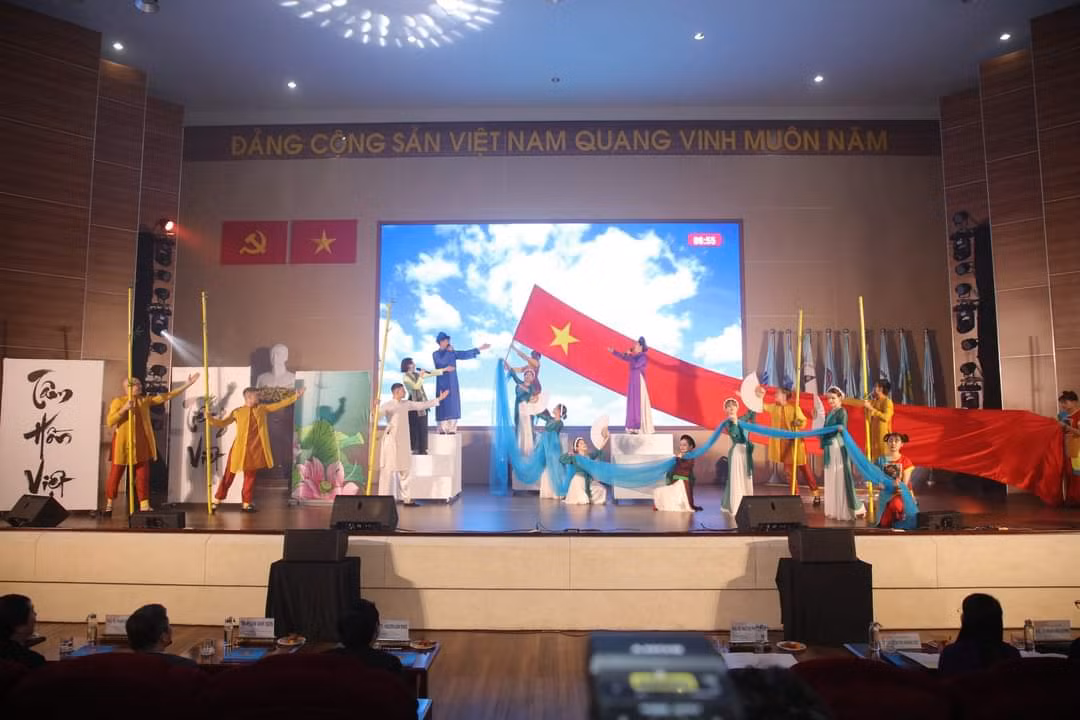 Những màn tranh tài hấp dẫn của lưu học sinh nước ngoài tại vòng Chung kết.