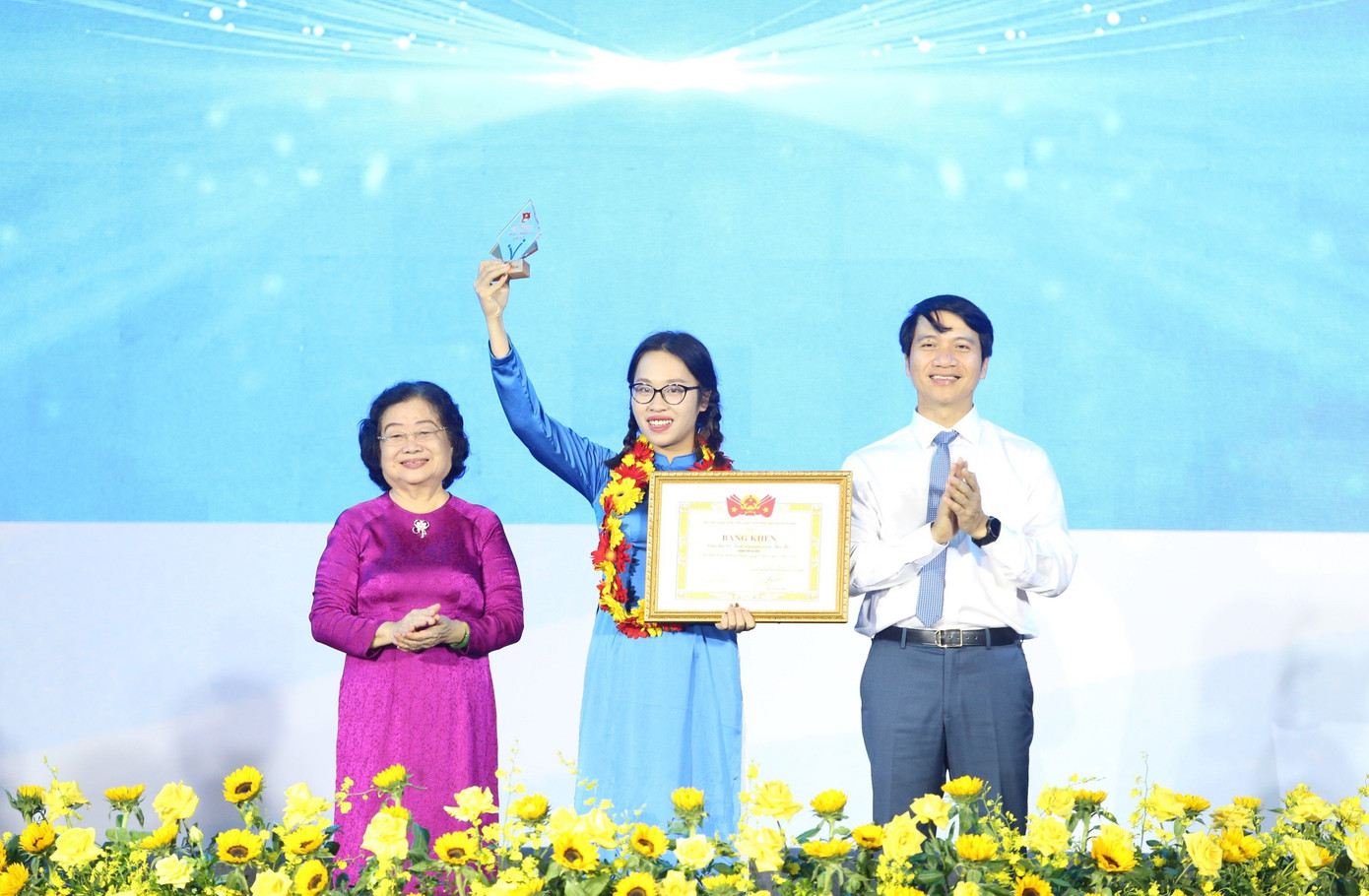 Những cá nhân nhận Giải thưởng Tình nguyện Quốc gia năm 2023. (Ảnh: Ngô Tùng) Những cá nhân nhận Giải thưởng Tình nguyện Quốc gia năm 2023. (Ảnh: Ngô Tùng)