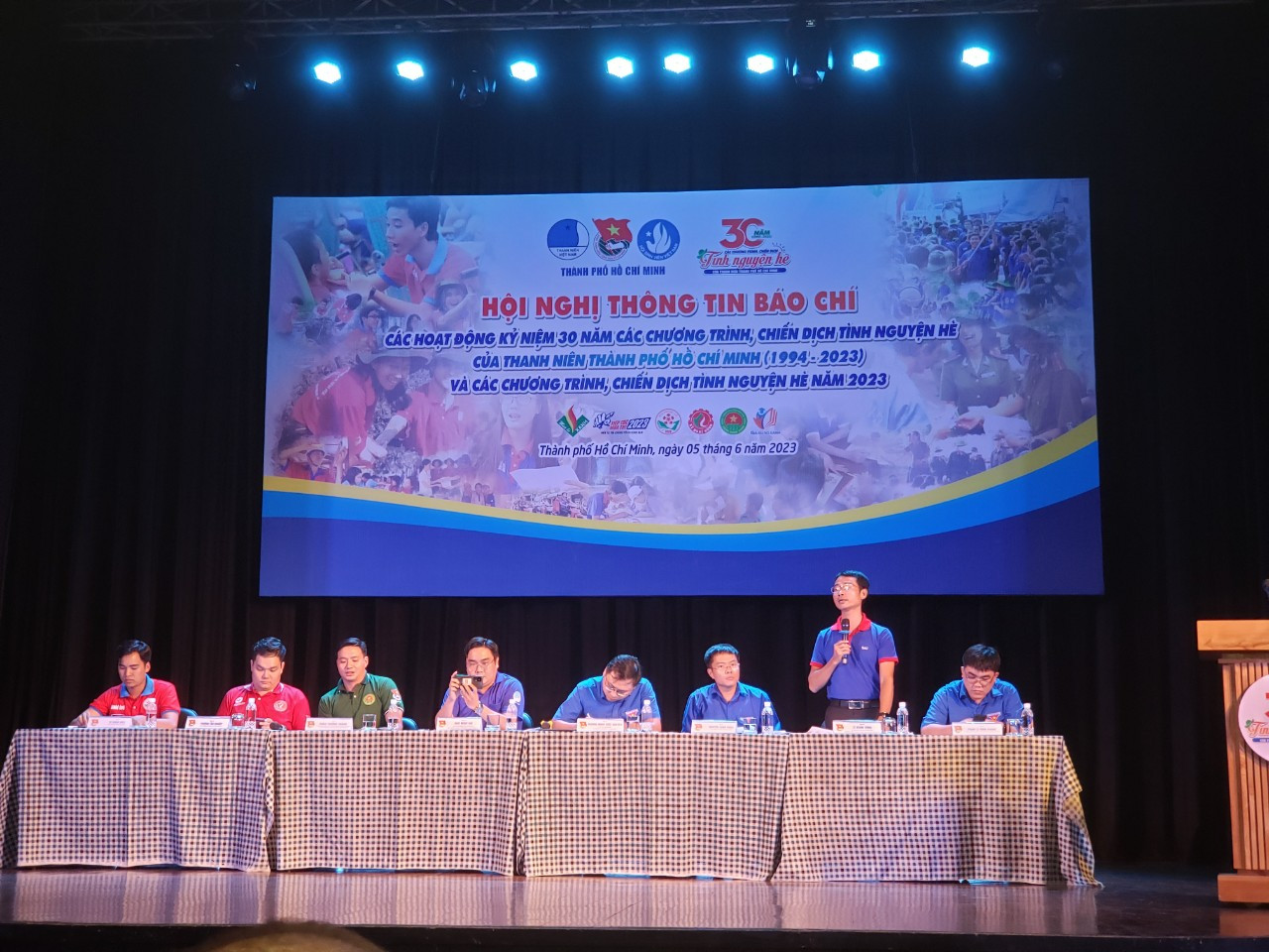 Ban thường vụ Thành Đoàn TPHCM thông tin về các hoạt động kỷ niệm 30 năm các chương trình, chiến dịch tình nguyện hè của thanh niên TPHCM. Ban thường vụ Thành Đoàn TPHCM thông tin về các hoạt động kỷ niệm 30 năm các chương trình, chiến dịch tình nguyện hè của thanh niên TPHCM.