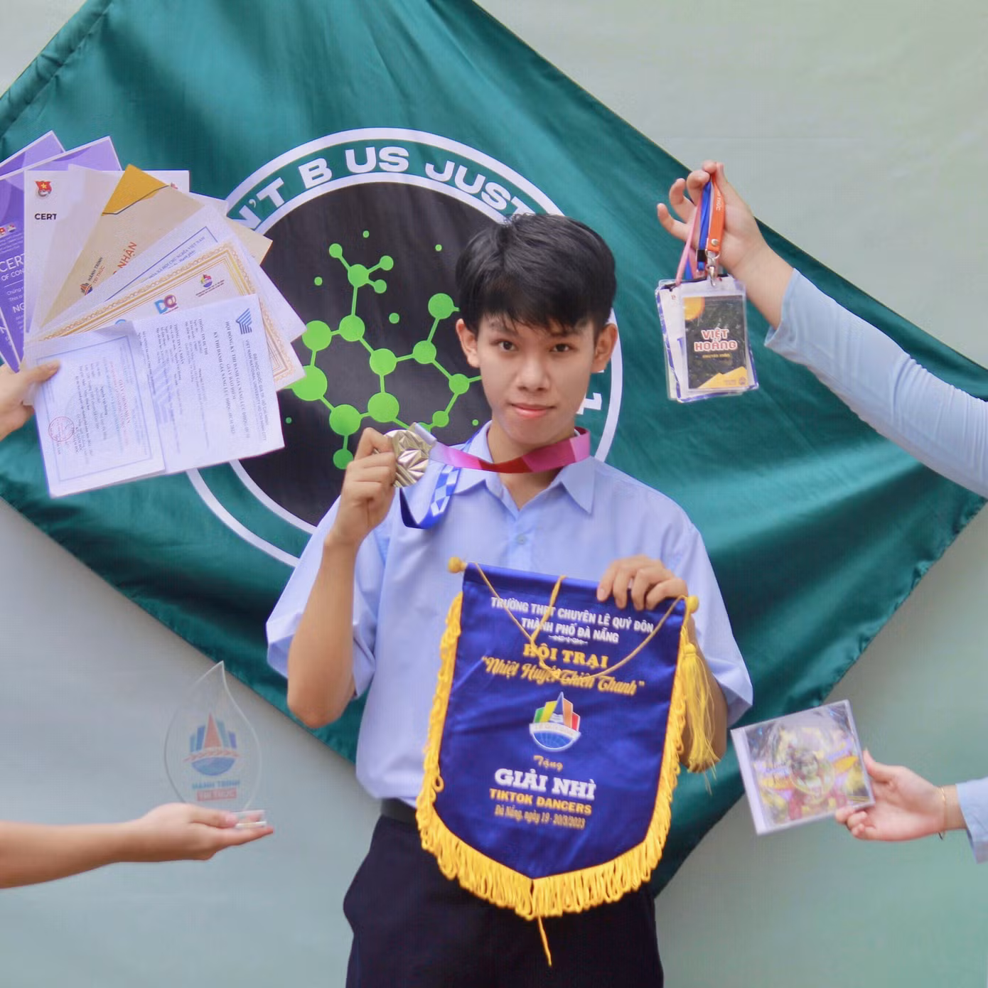 Nam sinh thủ khoa sở hữu nhiều thành tích ngay từ THPT. (Ảnh: NVCC)
