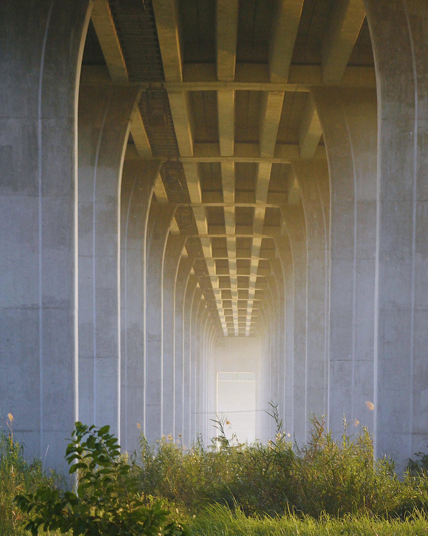 Cảnh chụp dạ cầu Vàm Cống, phần cầu bên địa phận huyện Lấp Vò, tỉnh Đồng Tháp. (Ảnh: Lê Lam Nhật Tân)