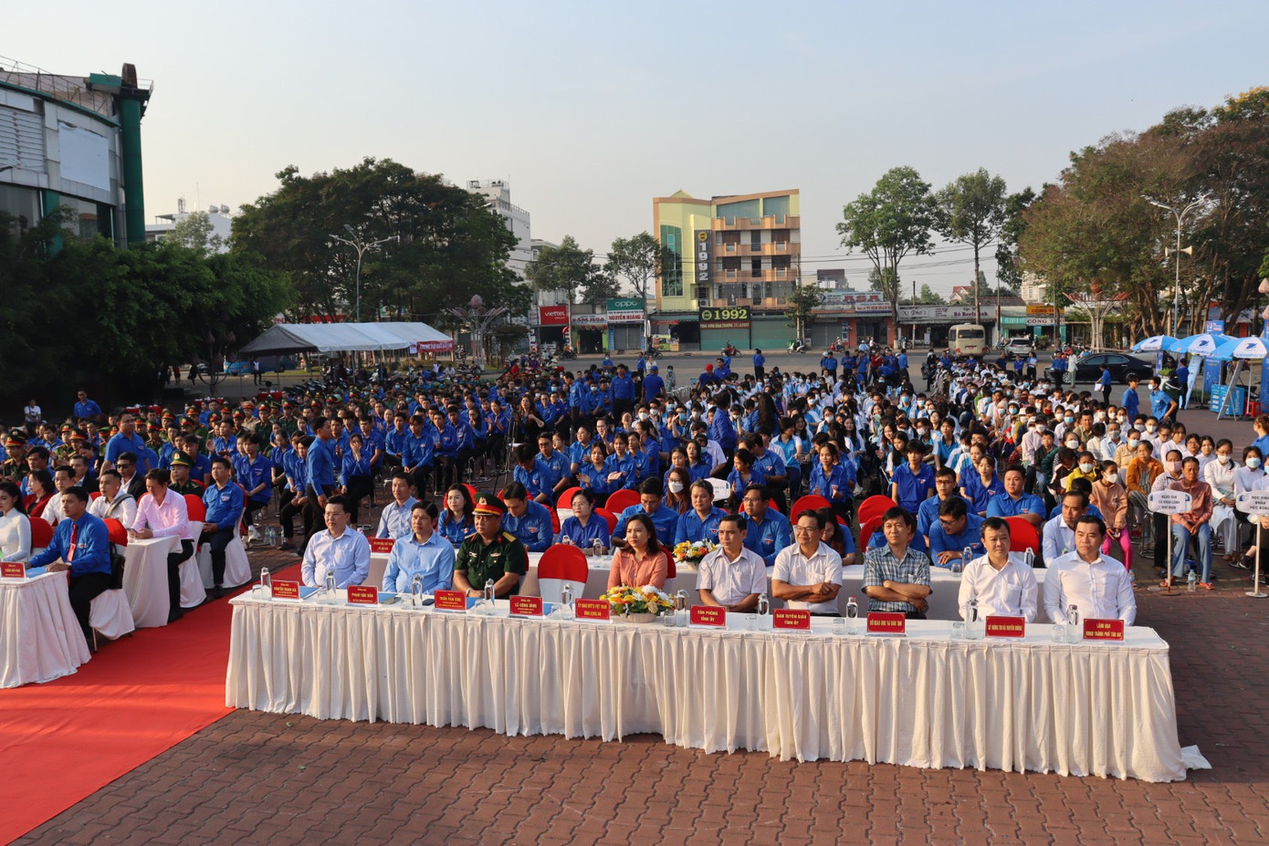 Các đại biểu tham gia chương trình Phát động Tháng Thanh niên tại Long An.