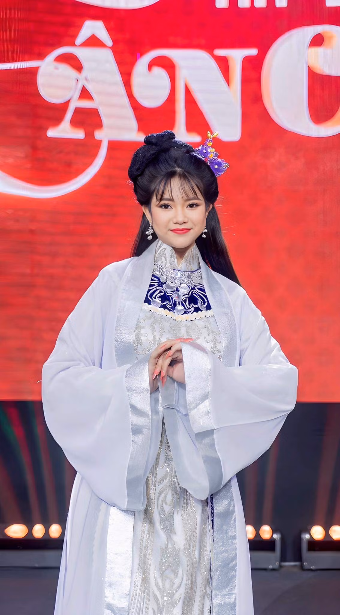 Nữ diễn viên 2K3 theo đuổi nghiệp cải lương ảnh 2