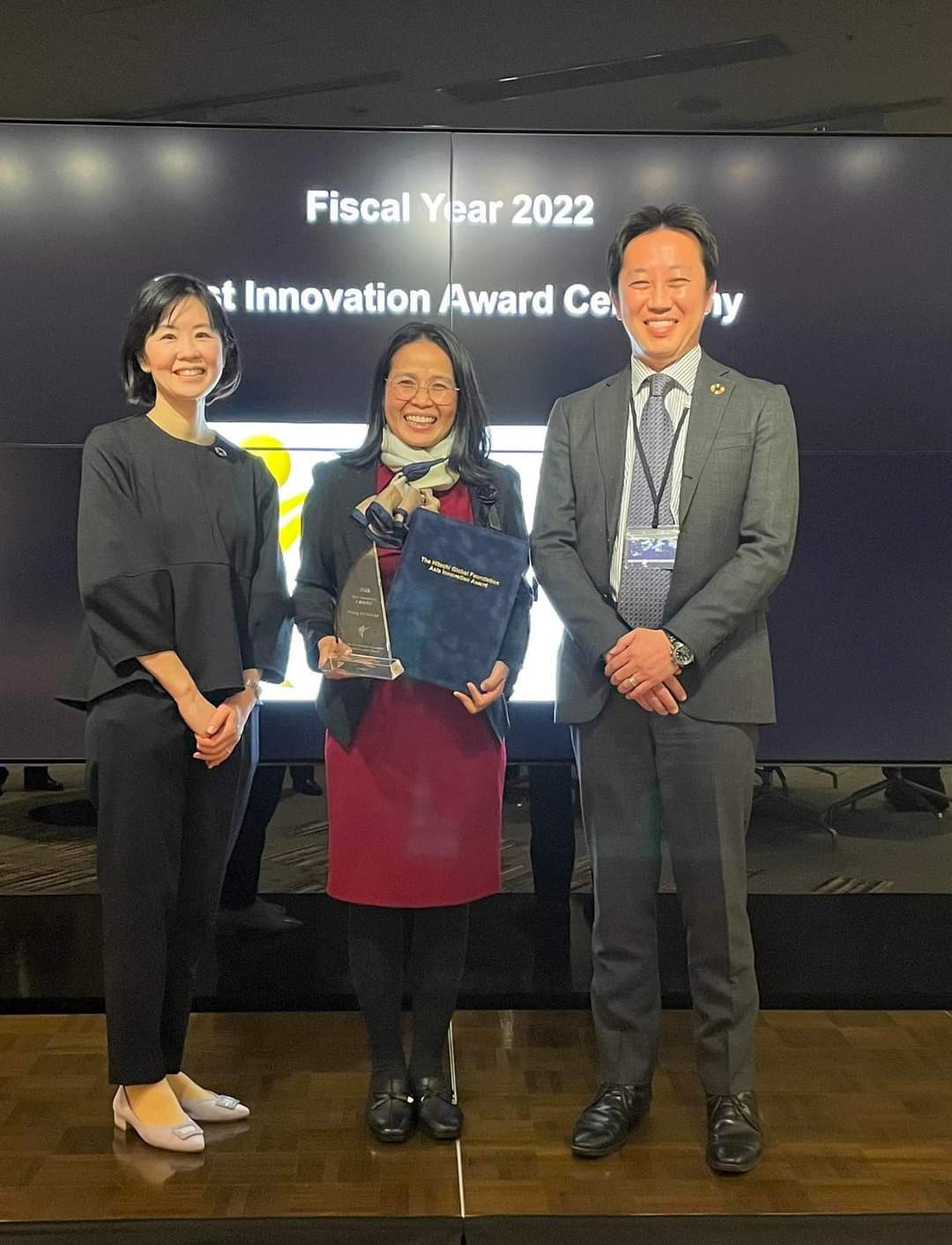 PGS. TS Lê Thị Kim Phụng (Giảng viên trường ĐH Bách khoa, ĐHQG TP. HCM) nhận giải tại Lễ vinh danh. (Ảnh: ĐHBK) PGS. TS Lê Thị Kim Phụng (Giảng viên trường ĐH Bách khoa, ĐHQG TP. HCM) nhận giải tại Lễ vinh danh. (Ảnh: ĐHBK)