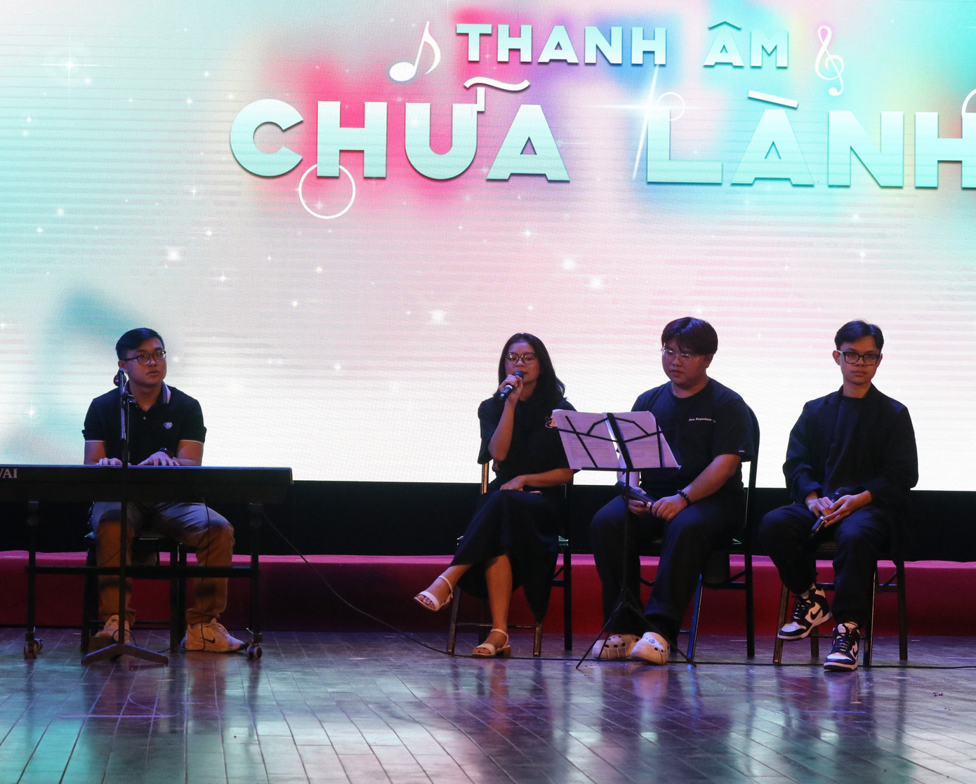 Nhiều tiết mục đặc sắc đến từ các câu lạc bộ đã khuấy động không khí hội trường. (Ảnh: Lan Huỳnh).